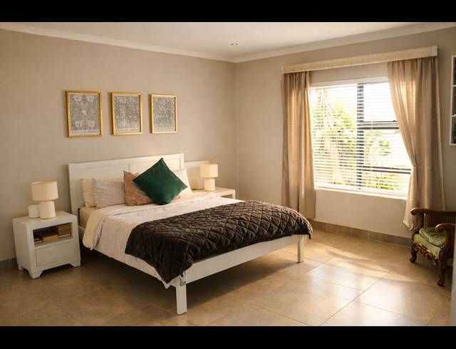 4 BEDROOM HOUSE FOR SALE IN FLAMINGO VLEI